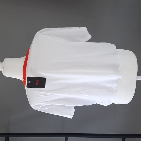 3 for $30. Levi's Cropped Jordie T-Shirt - Picture 4 of 12